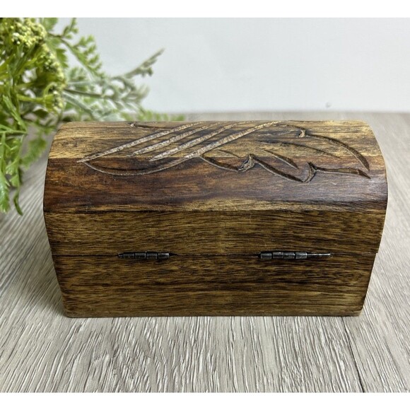 Vintage Carved Wooden Keepsake Box Treasure Chest Trinket Box Hinged Lid - Picture 5 of 10